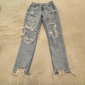 light American Eagle ripped jeans